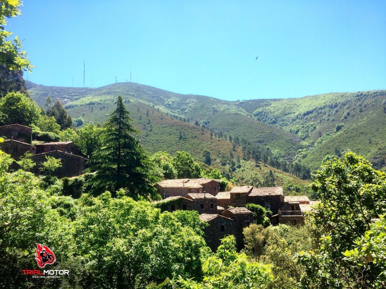 Quintal De Alem Do Ribeiro-Turismo Rural Lousa  Exterior photo